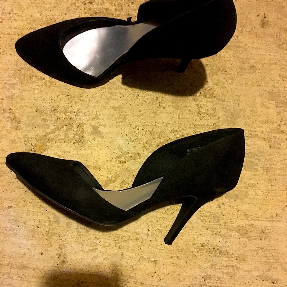 Suede Christian Siriano Pumps. Size 12. Only worn once.